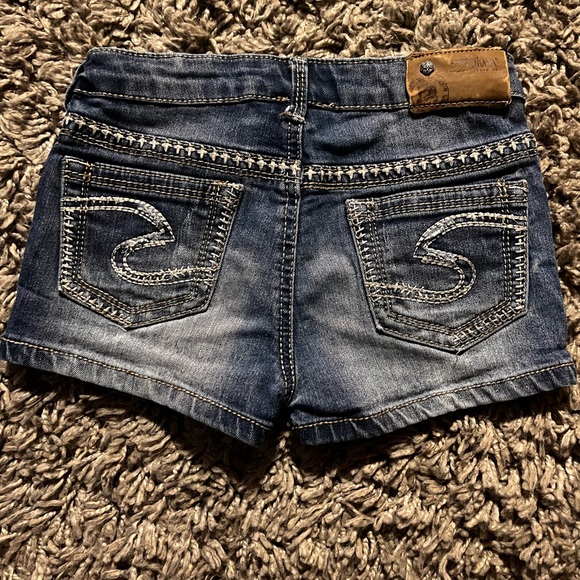 Silver Girls Sz 10 Denim Shorts - Picture 2 of 4